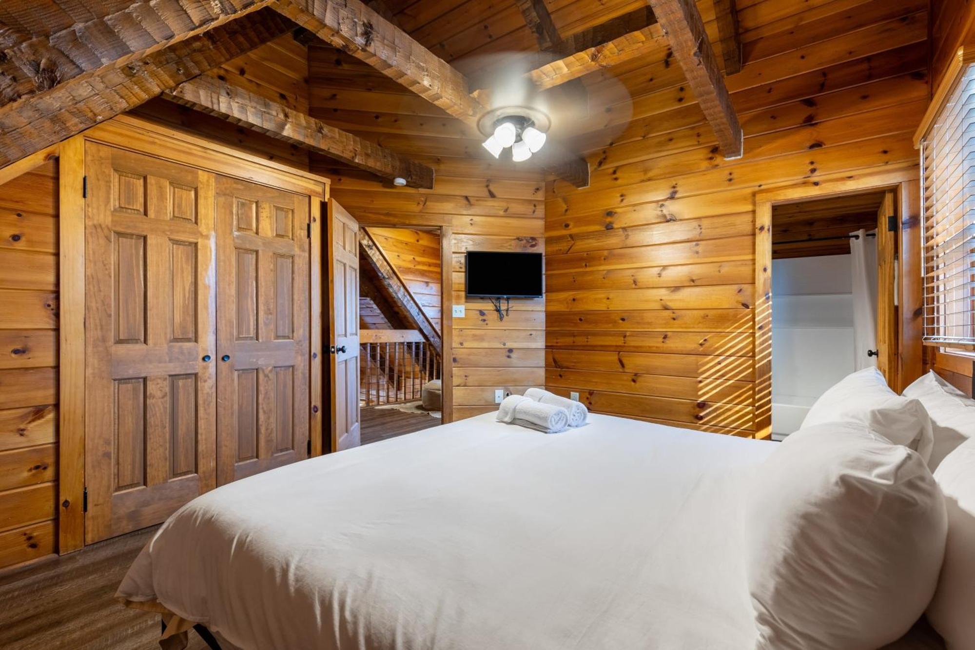 Dudley II By Avantstay Comfortable Cabin W Hot Tub Views Pigeon Forge Dış mekan fotoğraf